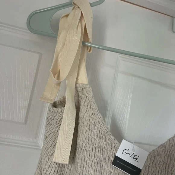 Chic Beige Jumpsuit with Bow Straps - Picture 2 of 7